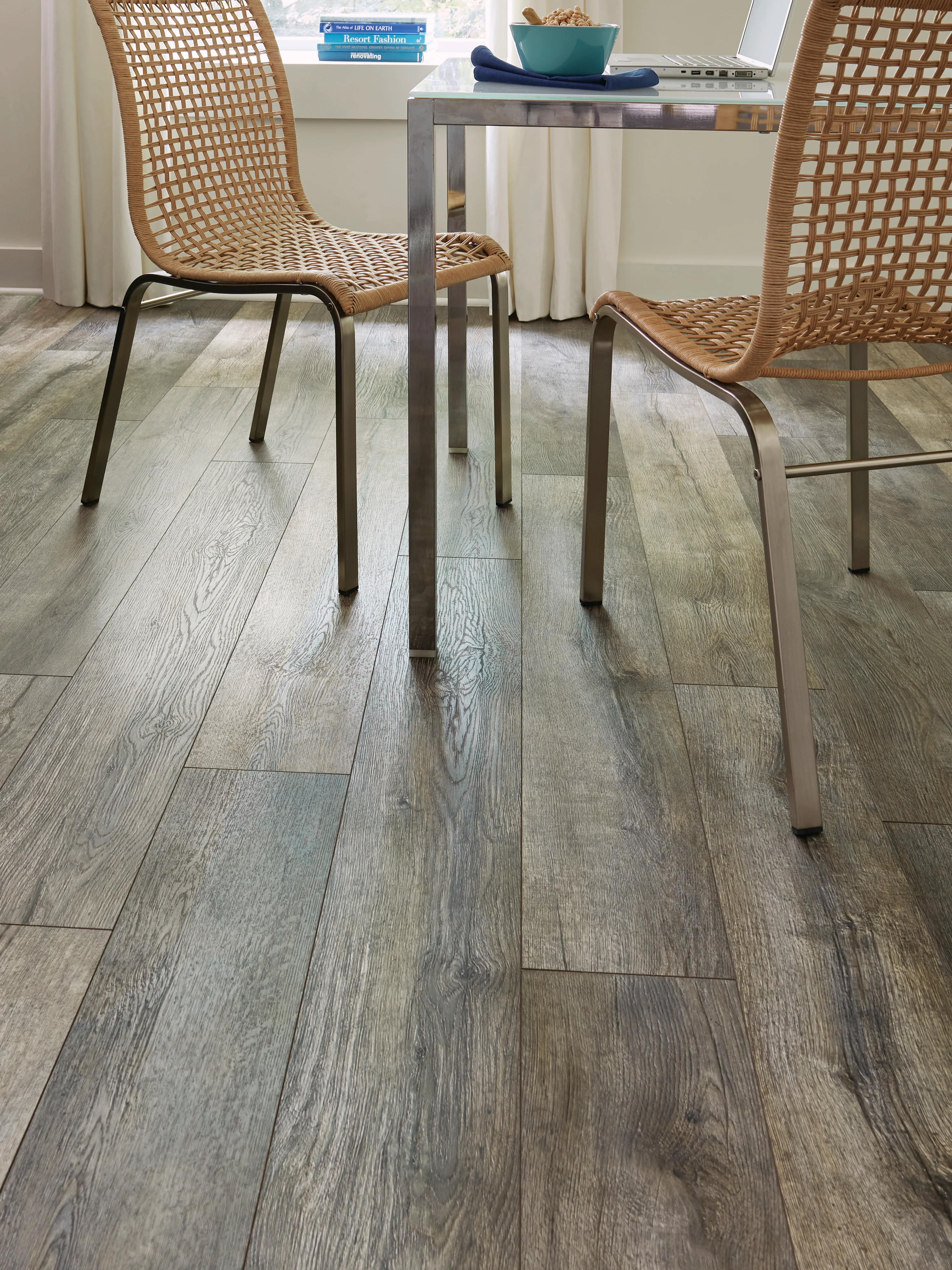1478-12mm-shadow-sail-oak-water-resistant-laminate-flooring-7.48-in.-wide-x-50.6-in.-long-3.webp 12mm Shadow Sail Oak Water-Resistant Laminate Flooring 7.48 in. Wide x 50.6 in. Long