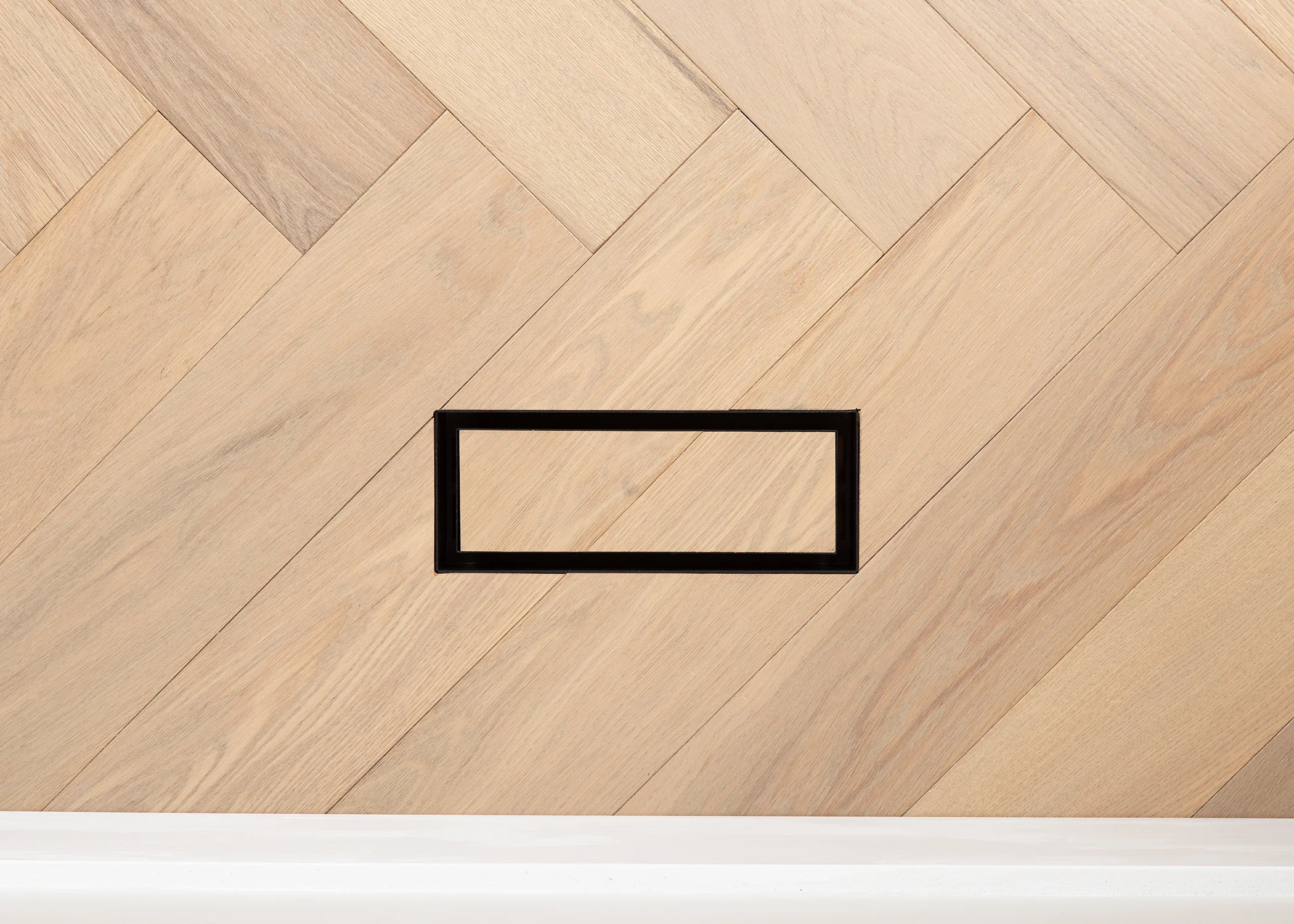 Flushmount Lite Matte Black 4"x12" - PRO